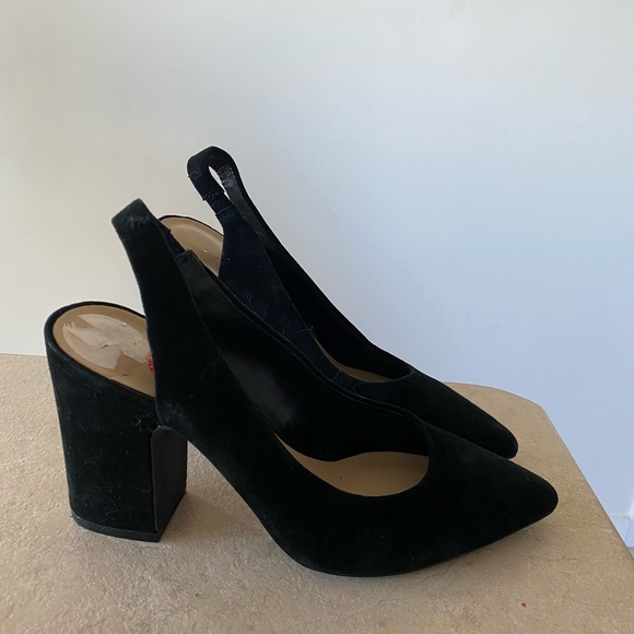 Lord and Taylor size 5.5 pointed toe heels - Picture 3 of 4